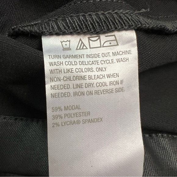 Peace Love World Jacket - Picture 5 of 11